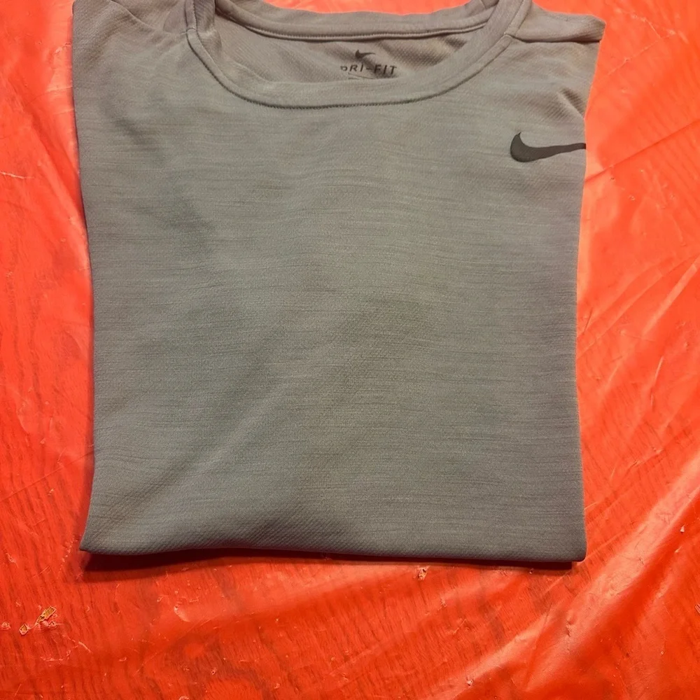 Nike Dri-FIT Heather Gray Tee